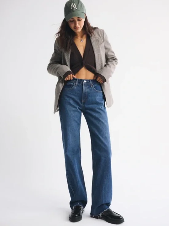 Abercrombie & Fitch High Rise 90s Relaxed Raw Hem Jean Curve Love - Picture 2 of 4